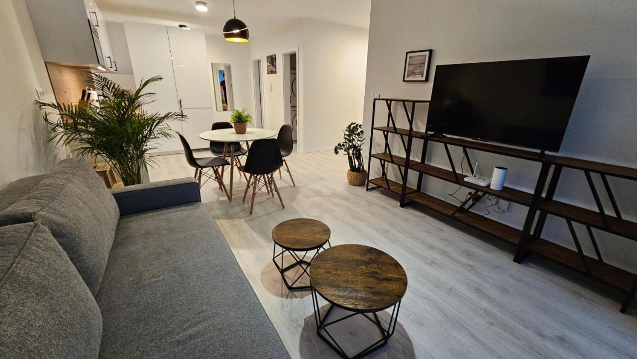 2 With Terrace, New Building, 3bk Apartmán Bratislava